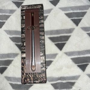GoT ARYA STARK’S NEEDLE EYESHADOW BRUSH